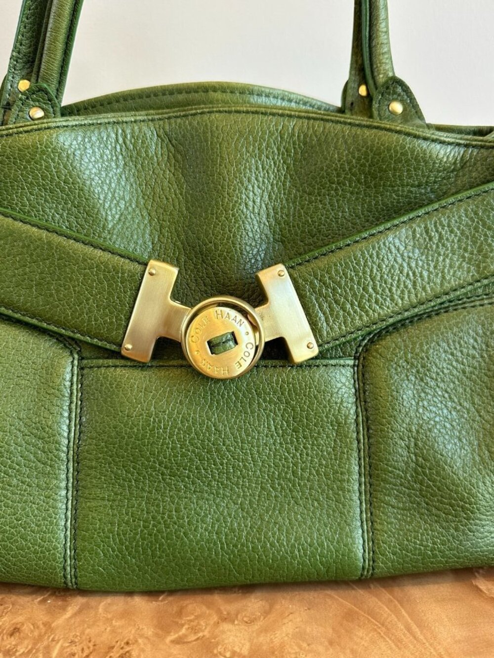 Cole Haan Green Pebbled Leather Satchel Turnlock Top Handle Bag Classic - Picture 2 of 9